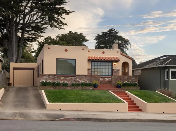 461 Gibson Ave, Pacific Grove, CA 93950