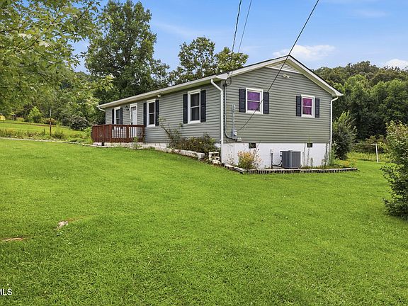 3rd image of 2060 Fishpond Rd