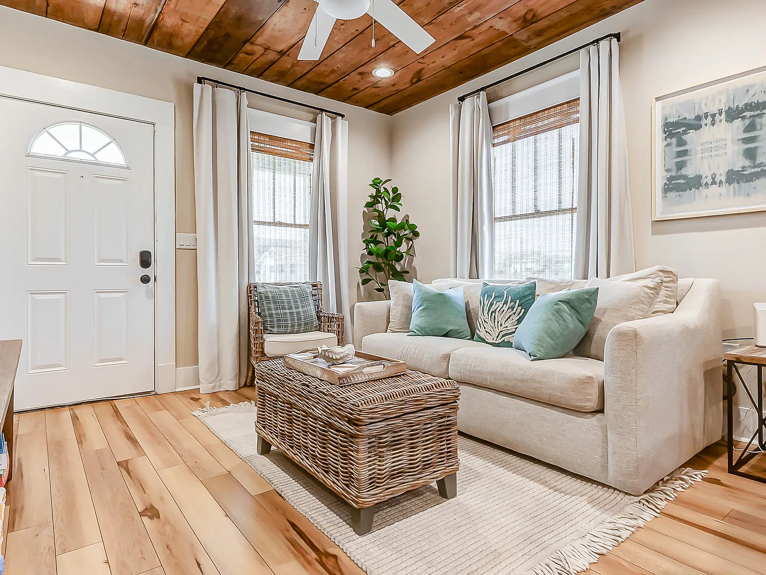 2 bed, 864 sqft, $2,650 — Photo 4