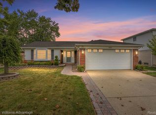 20642 Indiana Ave, Brownstown, MI 48183