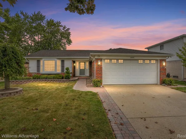 20642 Indiana Ave, Brownstown, MI 48183