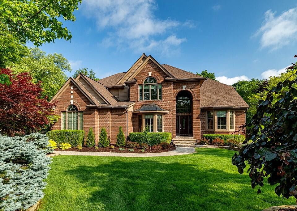 1st image of 2141 Autumn Hill Dr