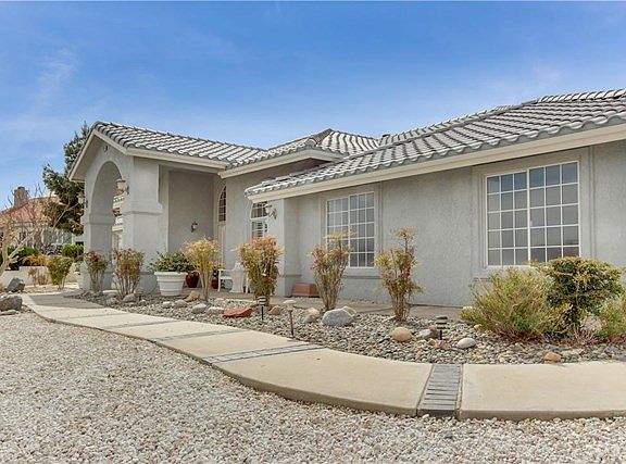 3rd image of 12534 Autumn Leaves Ave