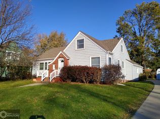 525 10th Ave, Grinnell, IA 50112