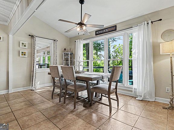 4th image of 1008 River Estates Rd