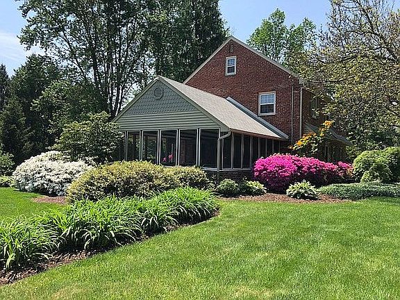 21' x 21' screened in porch