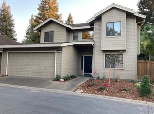 1952 University Park Dr, Sacramento, CA 95825