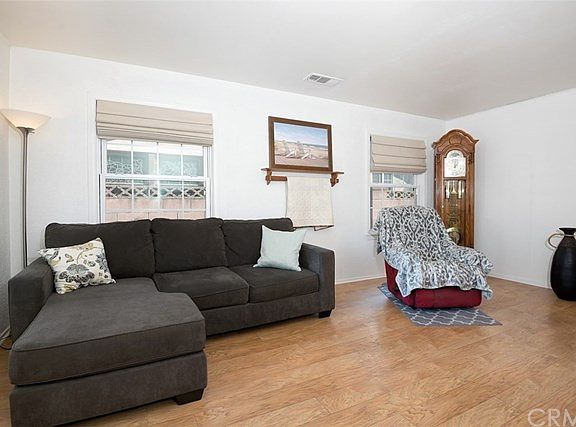 5th image of 12358 207th St