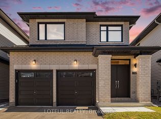 522 Ascender Ave, Ottawa, ON K1W0R6