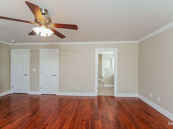 5th image of 3016 Kelly Creek Ave