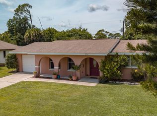 654 Skylark Ln NW, Pt Charlotte, FL 33952