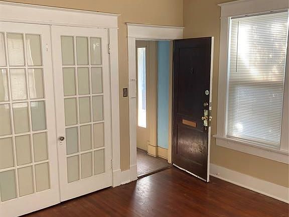 3rd image of 708 Broadway St APT 1