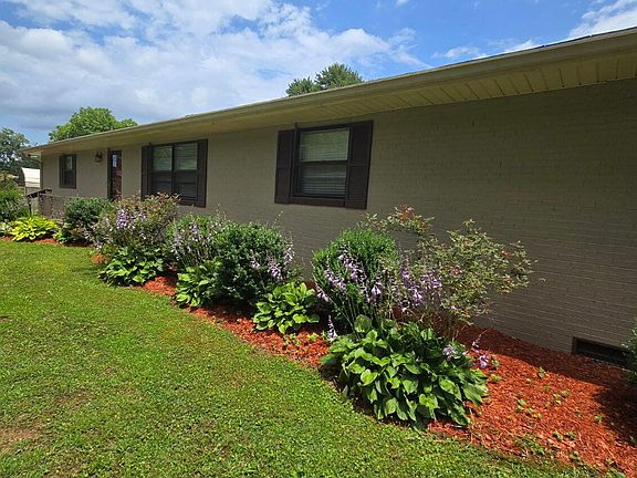3rd image of 105 Hamel Dr