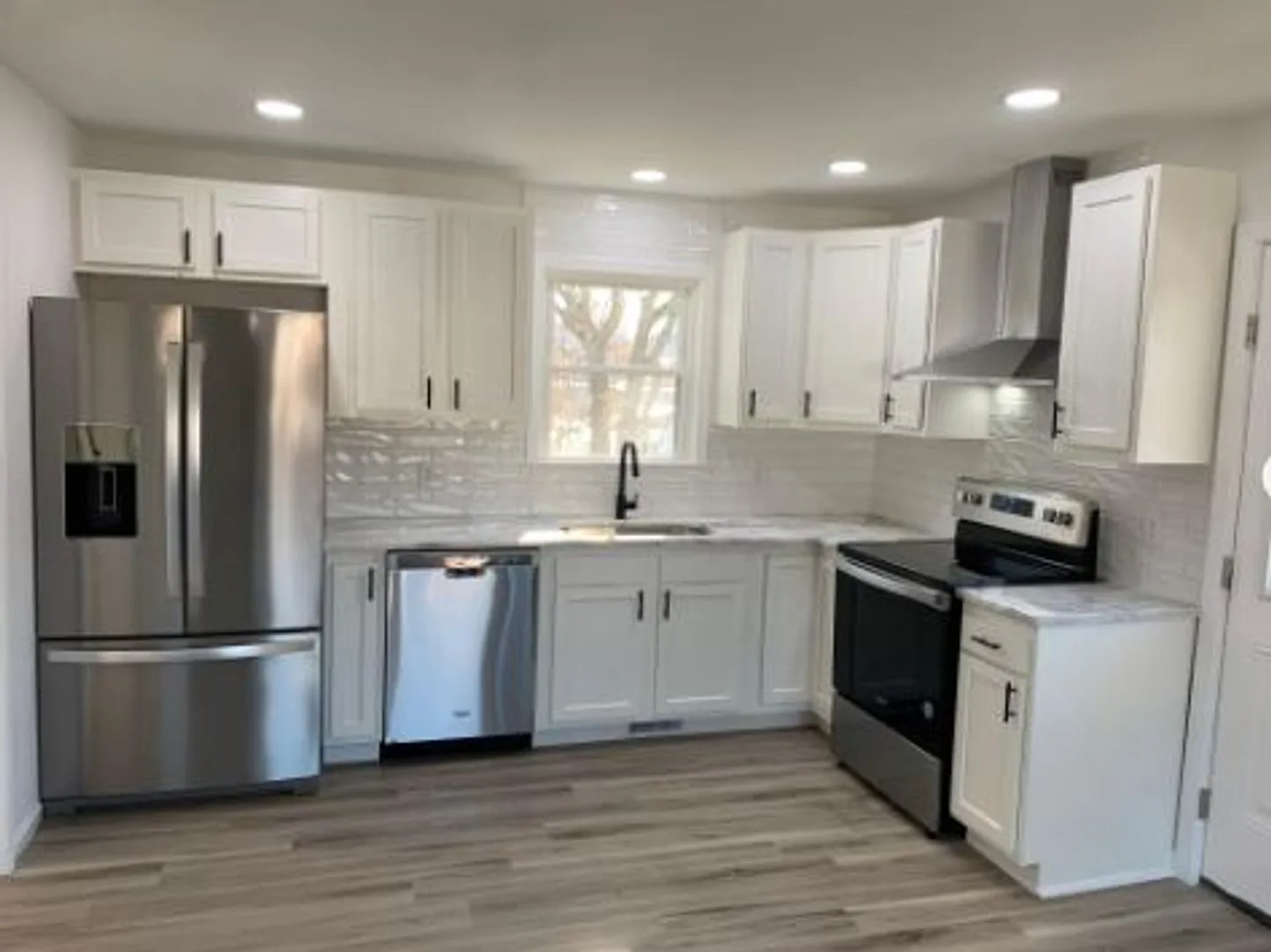 4-Bed/2-Bath | Lexington Single Family home for Rent | 1722 Foxborough Cir (Thoroughbred AcresKin... — Photo 2