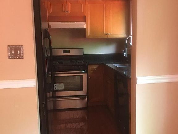 4th image of 1809 Ashborough Cir SE APT H
