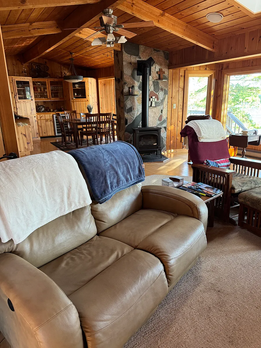 Building Photo - White Pine Trl