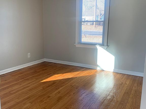 2nd image of 9752 Flora Ave
