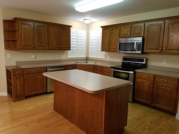 3rd image of 9164 S Mountain Iris Way