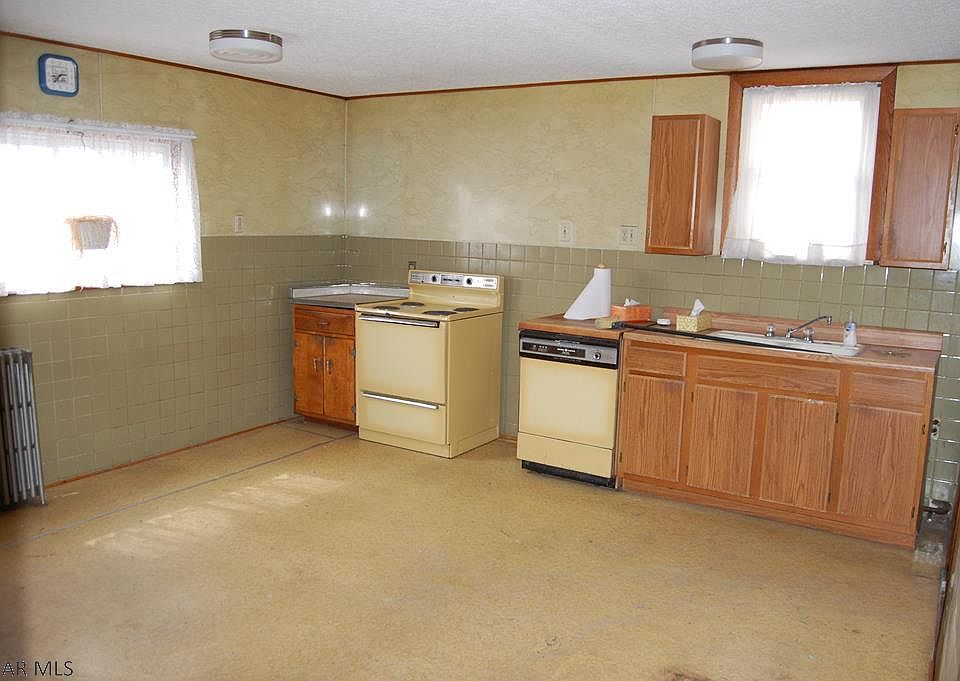 1234 17th Ave, Altoona, PA 16601 Zillow