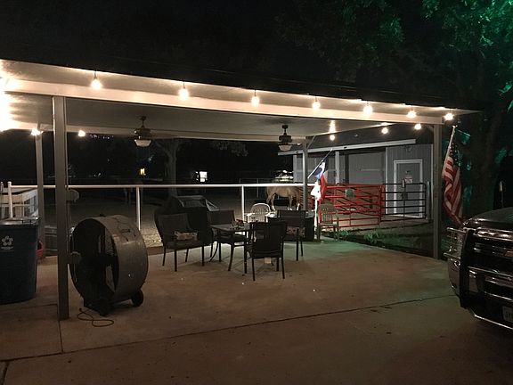 5th image of 225 Live Oak Ln