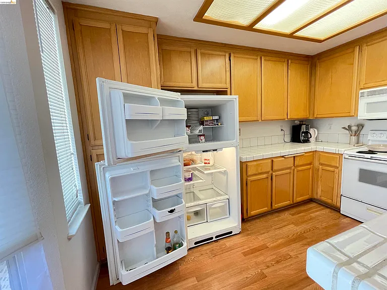 2507 Baywood Way — Photo 7