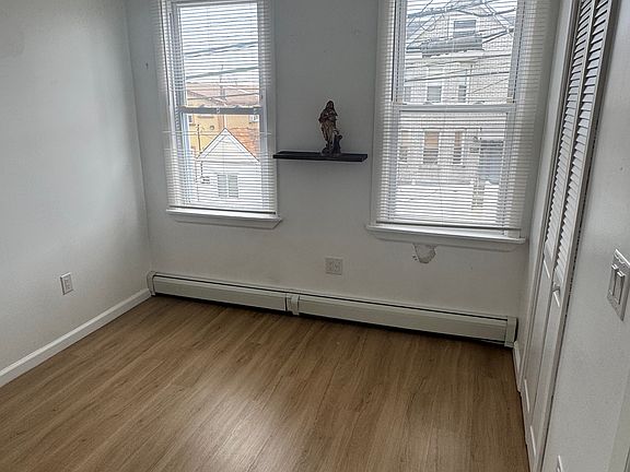 4th image of 145 Cedar Ave #2A