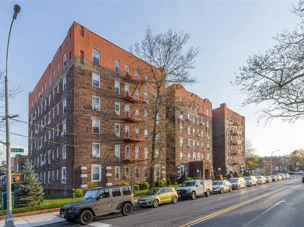 602 Avenue T image 1 of 4