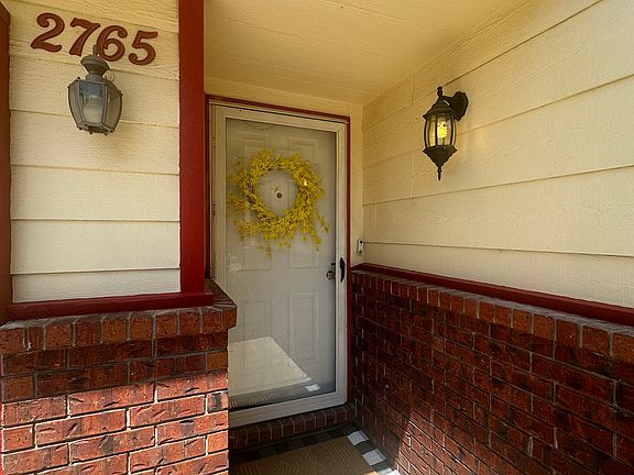 4th image of 2765 N Battin Ct