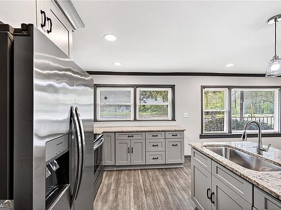 4th image of 2647 Old Hapeville Rd SW