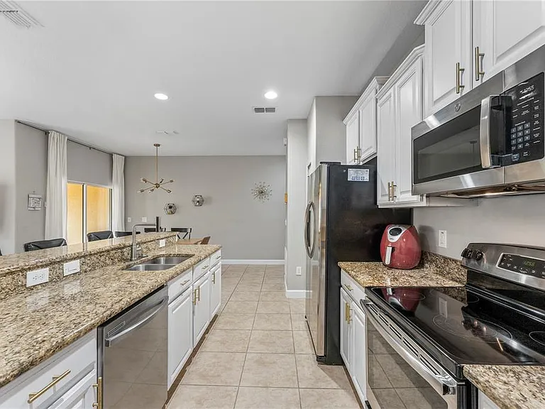 8955 Bismarck Palm Rd — Photo 7