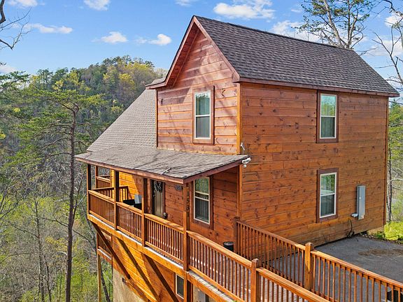 2nd image of 1531 Starwood Way