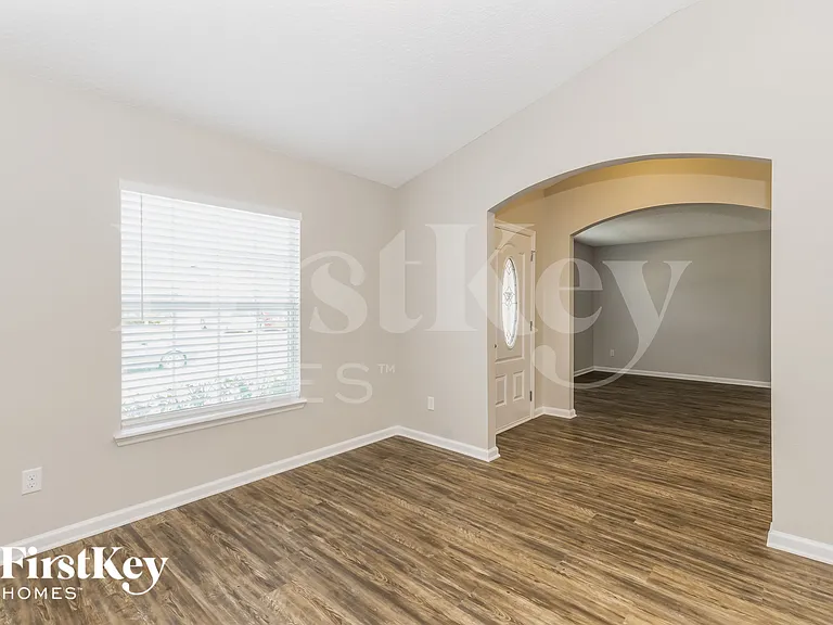 9760 Woodstone Mill Dr — Photo 4