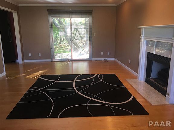 3rd image of 908 W Brookforest Dr
