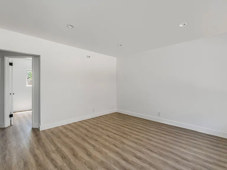 6115 Cherry Ave — Photo 10