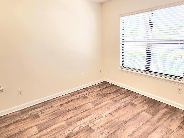 11901 4th St N #5112 — Photo 32