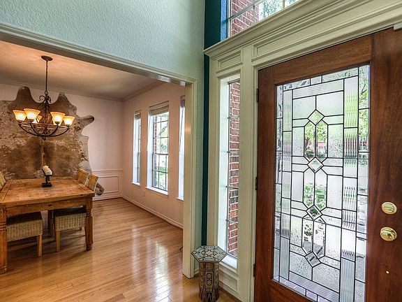 Welcome Home to 6106 Walker's Park