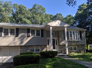 86 Smith St, Lincoln, RI 02865