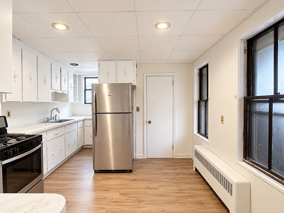 1st image of 109 Bennington St #2
