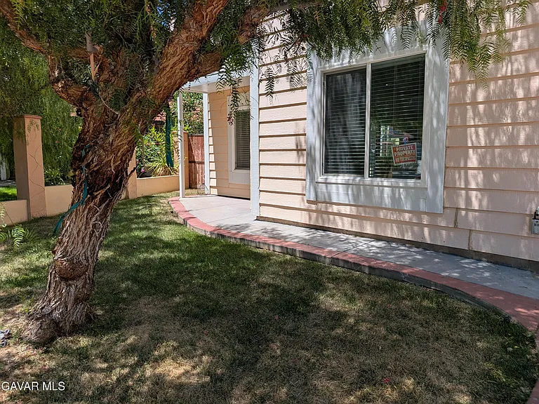 239 Katherine Ct — Photo 5