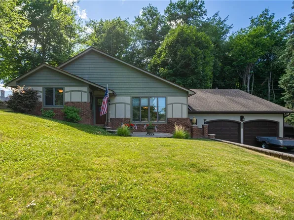 170 Cherry Creek Ln, Rochester, NY 14626