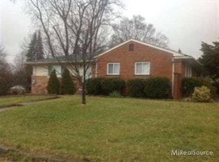 603 N Cass Lake Rd, Waterford, MI 48328