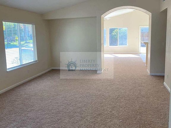 3rd image of 8630 Glacier Point Dr