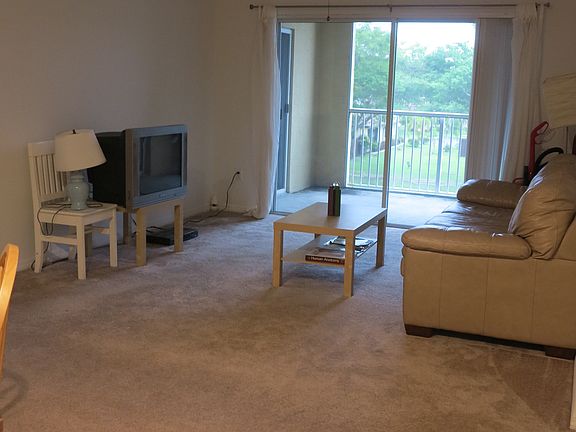 5th image of 2600 S University Dr APT 321