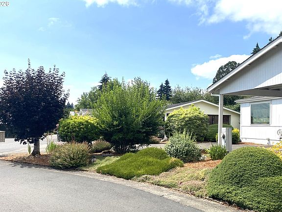 3rd image of 5701 NE Saint Johns Rd Unit 63