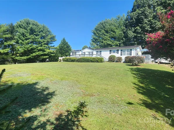 27 Star Rd, Marshall, NC 28753