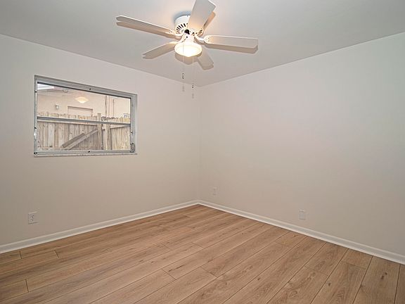5th image of 8724 SE Jardin St