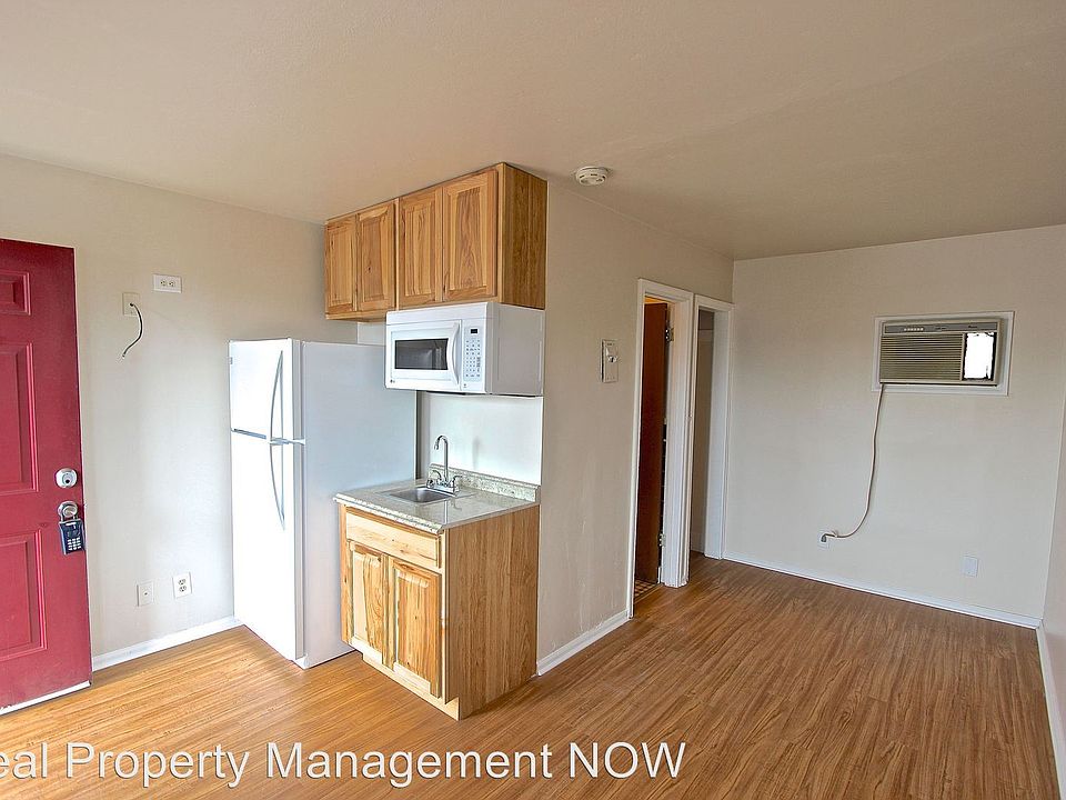 2nd image of 2222 North Ave #33