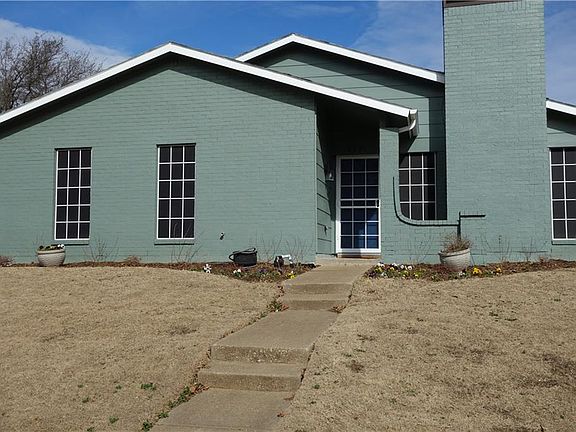 2nd image of 2701 Hazelwood Dr