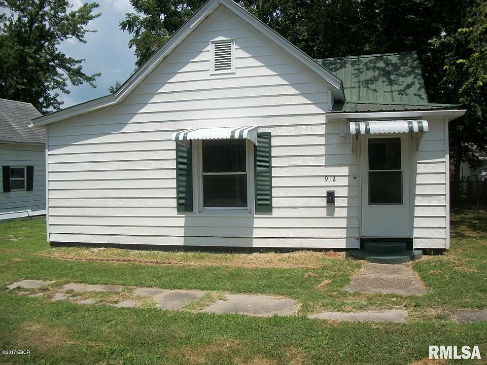 1st image of 912 Elder St