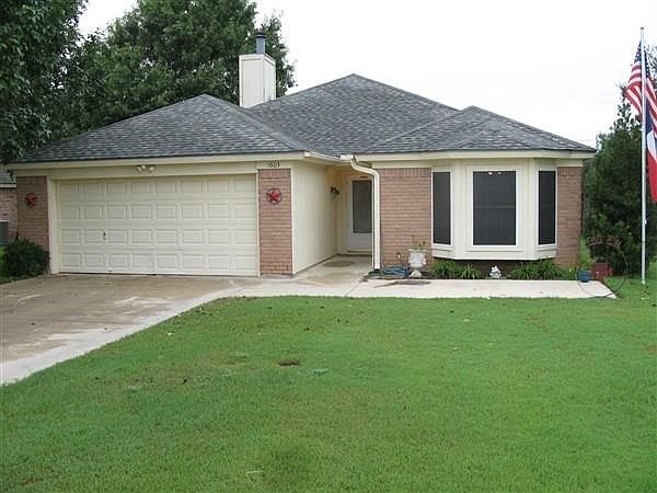 1st image of 1603 Southgate Dr